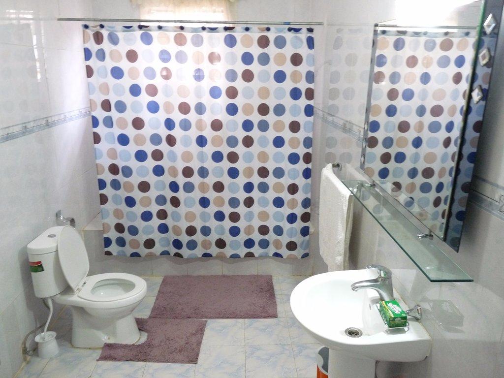 Maryland Guesthouse Монровия Екстериор снимка