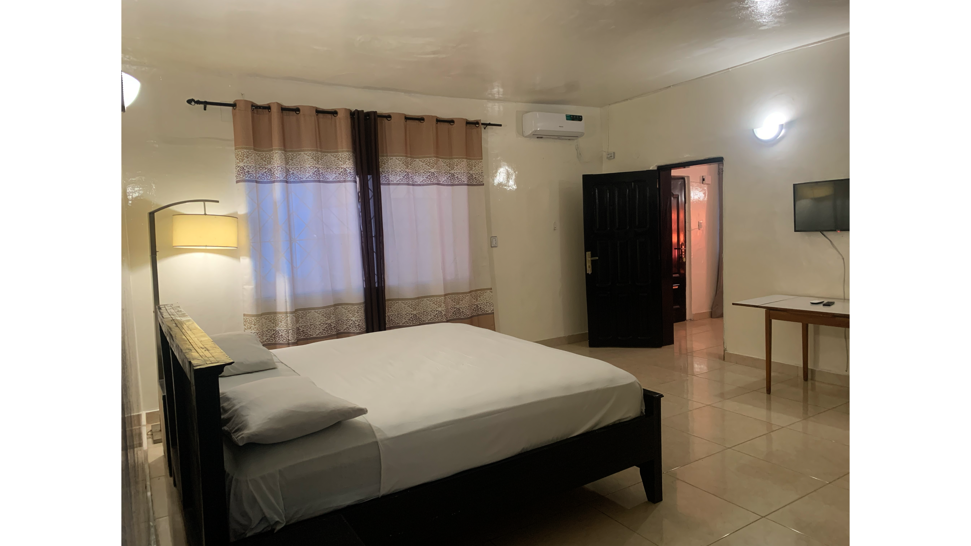 Maryland Guesthouse Монровия Екстериор снимка