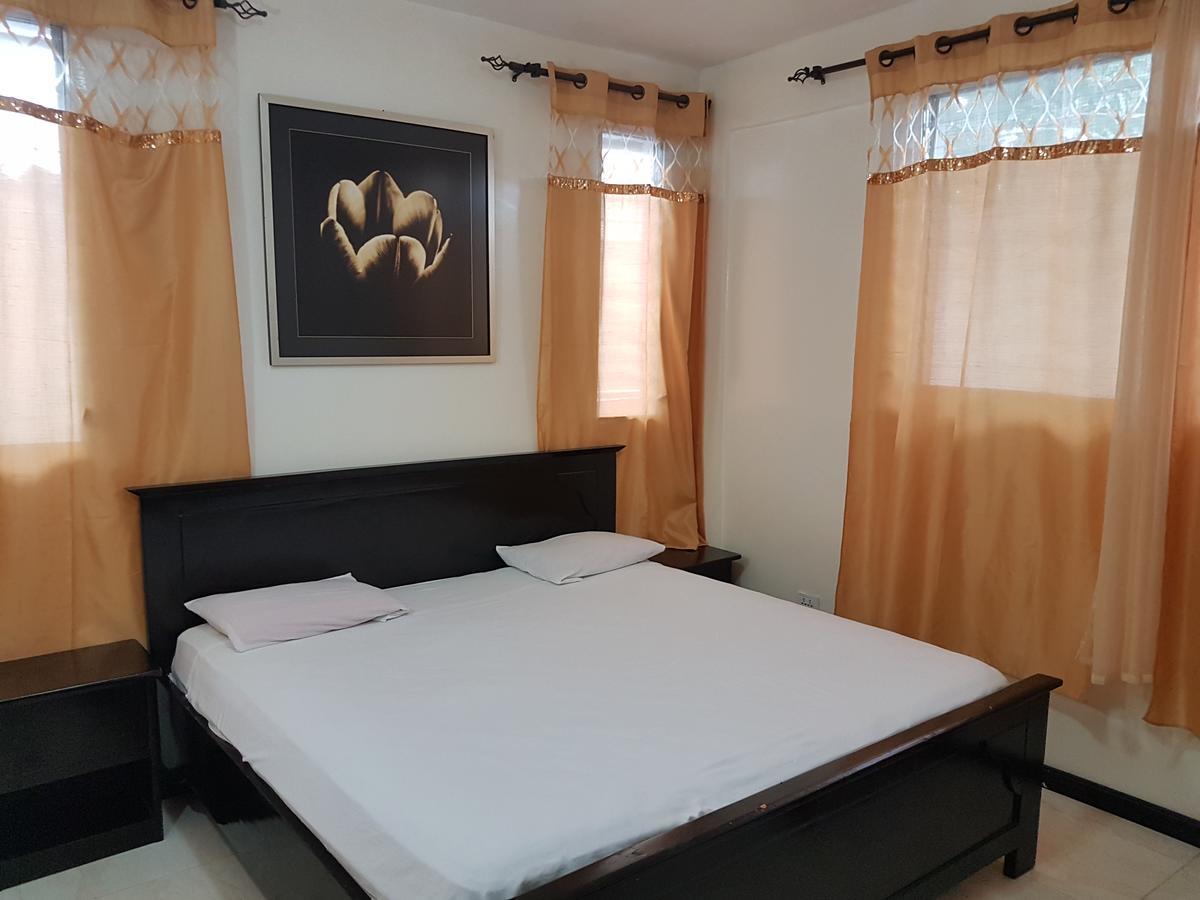 Maryland Guesthouse Монровия Екстериор снимка